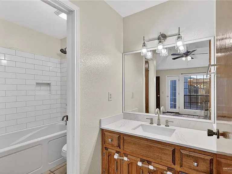 606 Silva Dr — Photo 13