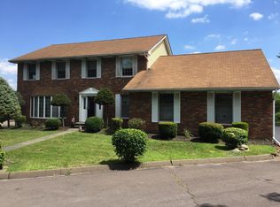 291 Vanessa Dr, Hanover Township, PA 18706