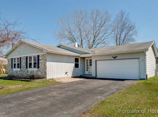4001 N Parkside Dr, Hoffman Estates, IL 60192