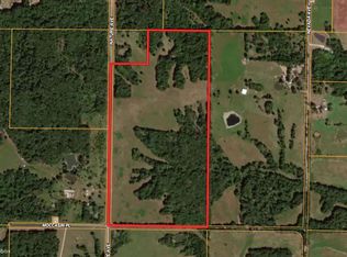 Nature Ave, Macon, MO 63552