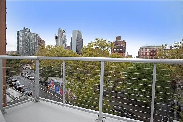Sold by R New York | media 2