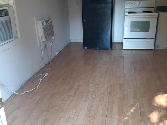 3rd image of 1913 E 24th St #A