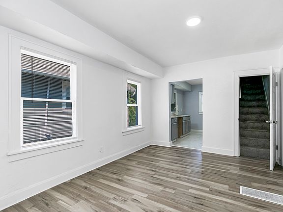 3rd image of 4021 Indiana Ave