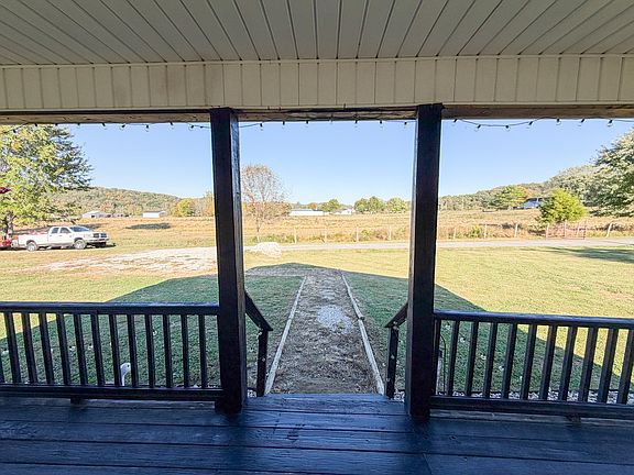 4th image of 2375 Copper Creek Rd