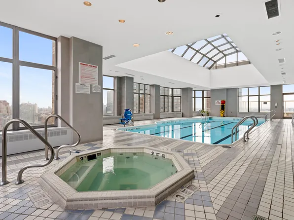 500 West 43rd Street image 10 of 12