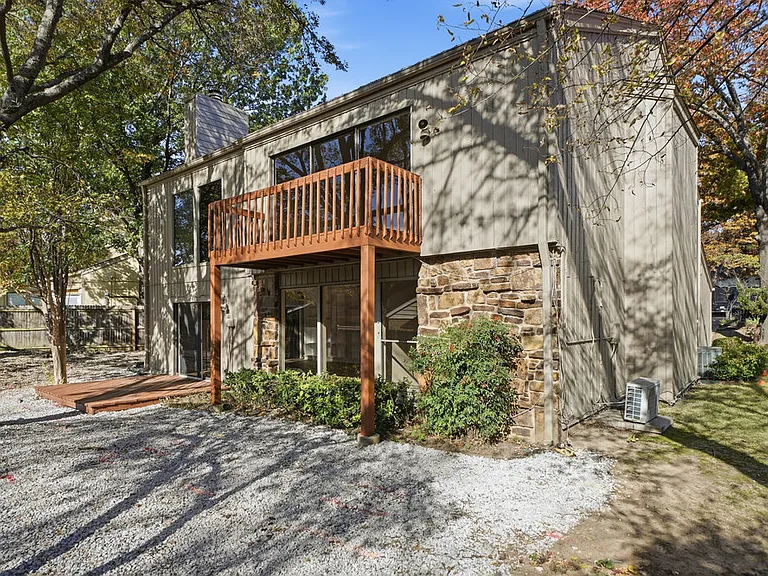 3310 E 68th Pl #4 — Photo 40