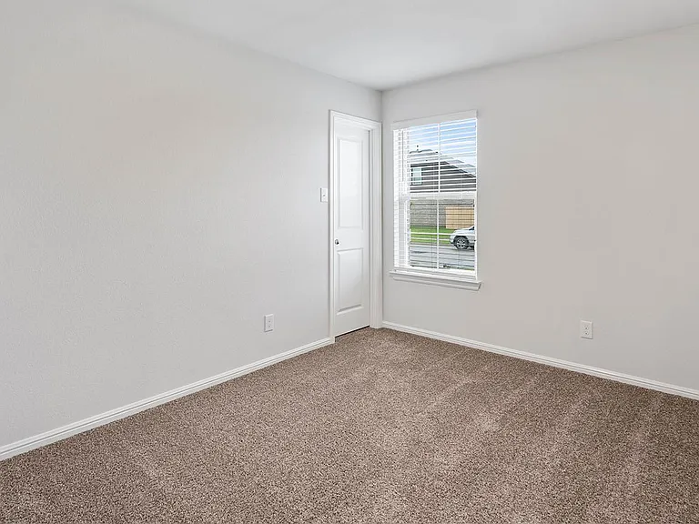 333 Beekeeper Dr — Photo 15