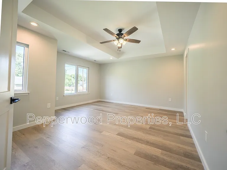933 Ansel St — Photo 5