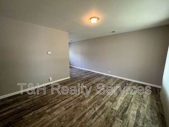 4th image of 232 Gaywood Dr