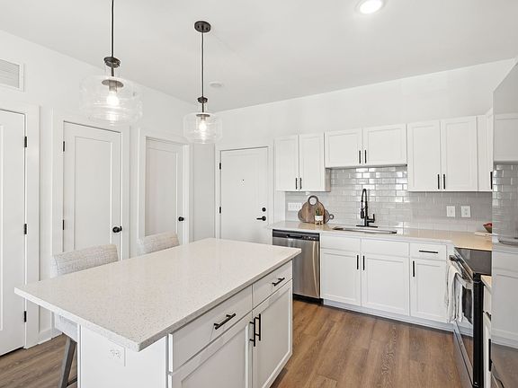 5th image of 1540 Lebanon Pike #304