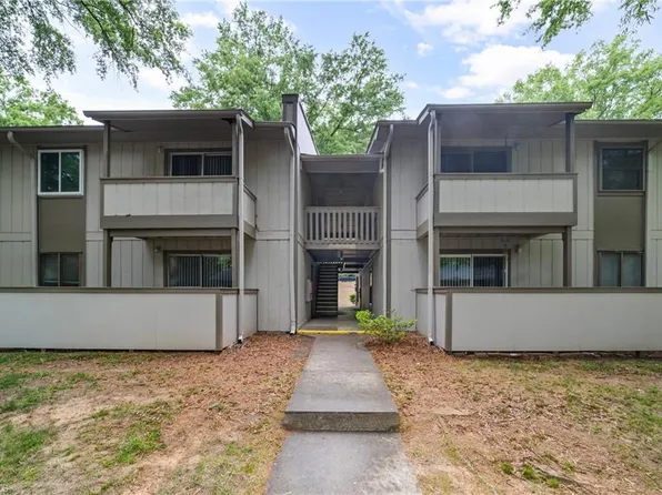 2205 Sunderland Rd APT 116D, Winston Salem, NC 27103