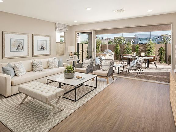 4th image of 2924 E Hidalgo Ave