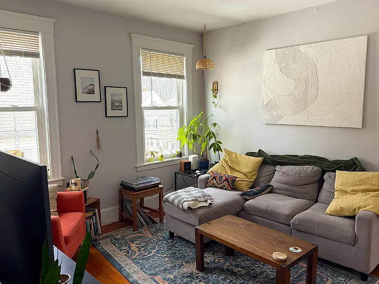 46 Fairbanks St #3B — Photo 2