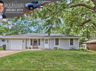 1004 Sheridan Rd, Normal, IL 61761