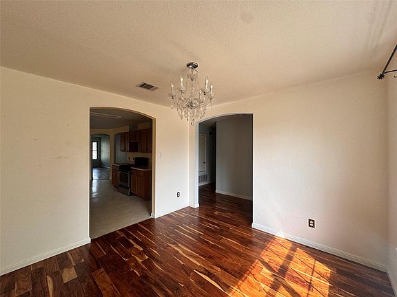 4th image of 3906 Haleys Way