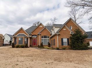 631 Sterling Dr, Boiling Springs, SC 29316