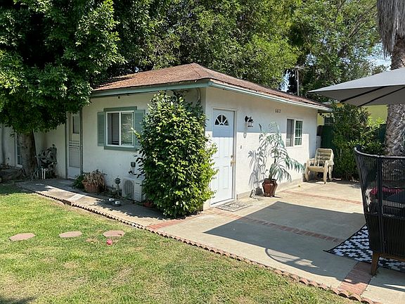 3rd image of 6612 Noble Ave #2