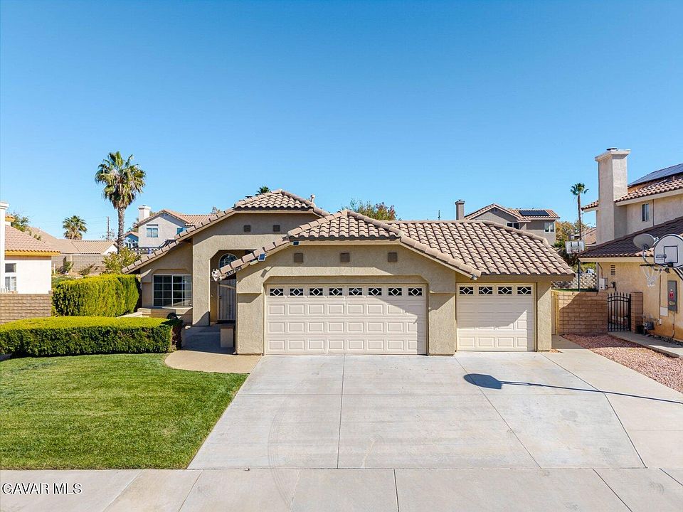 1st image of 39764 Milan Dr