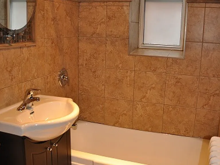 210 Chapel St — Photo 14