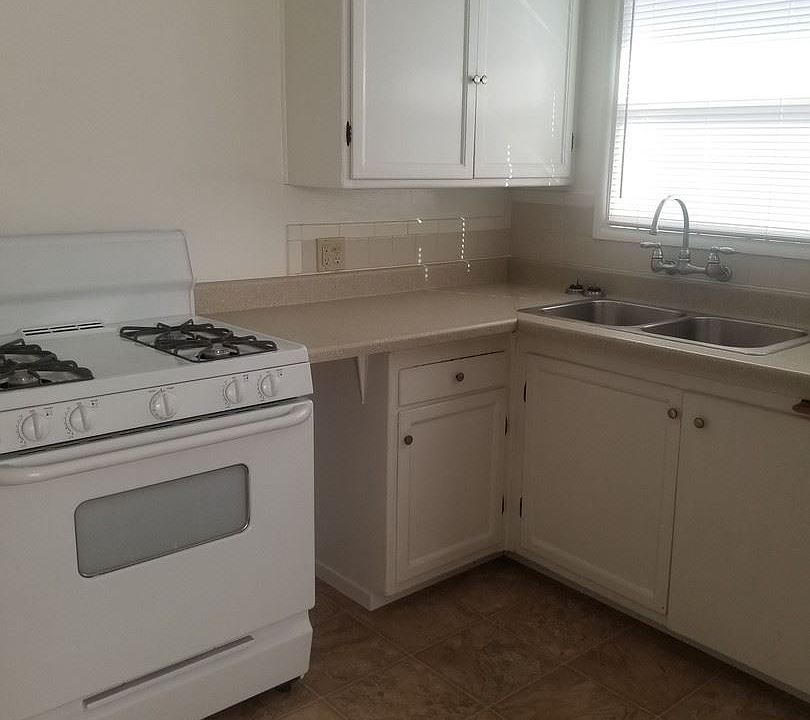 1st image of 25835 11th St