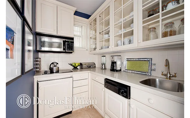 Sold by Douglas Elliman | media 4