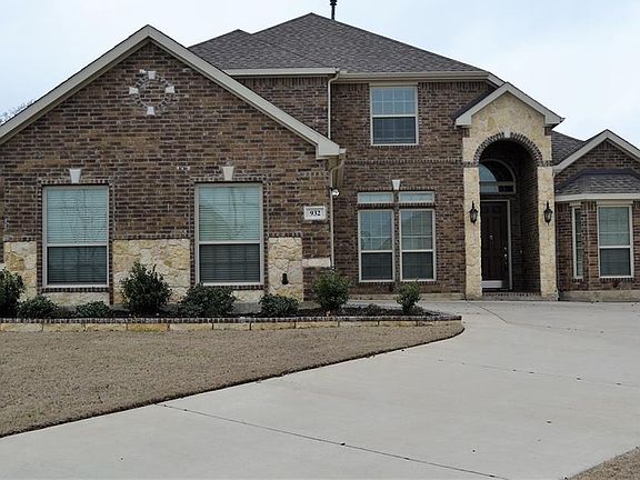 2nd image of 932 Sunrise Dr
