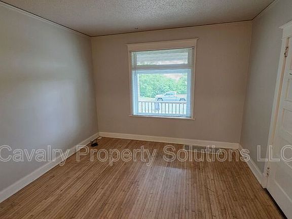 3rd image of 617 E 8th St #1