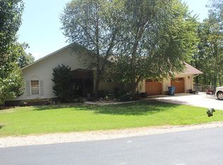 14104 Oak Ln, Poplar Bluff, MO 63901