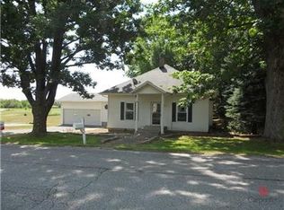 418 E Main St, Bainbridge, IN 46105