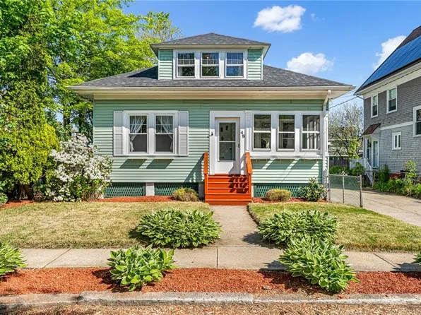 45 Henry St, Cranston, RI 02905