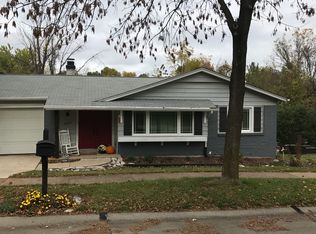 1047 Terracewood Cir, Ballwin, MO 63011