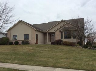 915 Woodridge Ct, Decatur, IN 46733