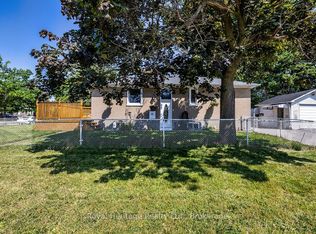 42 Thorncroft Cres, Ajax, ON L1S 2S2