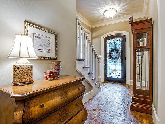 4th image of 5401 Braemar Dr
