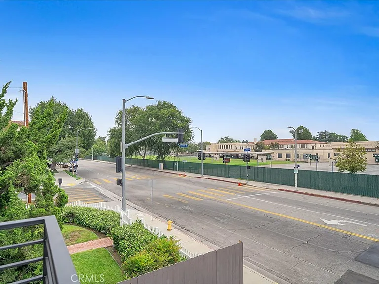 4453 Colfax Ave #2 — Photo 34