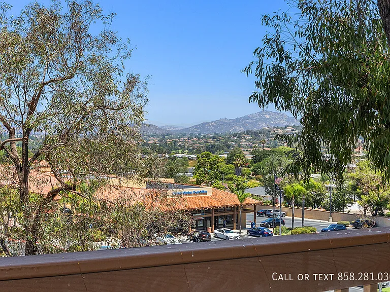 11904 Paseo Lucido #142 — Photo 37