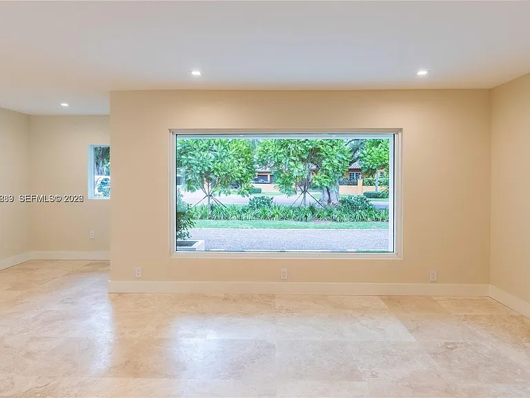 4150 Monserrate St — Photo 10