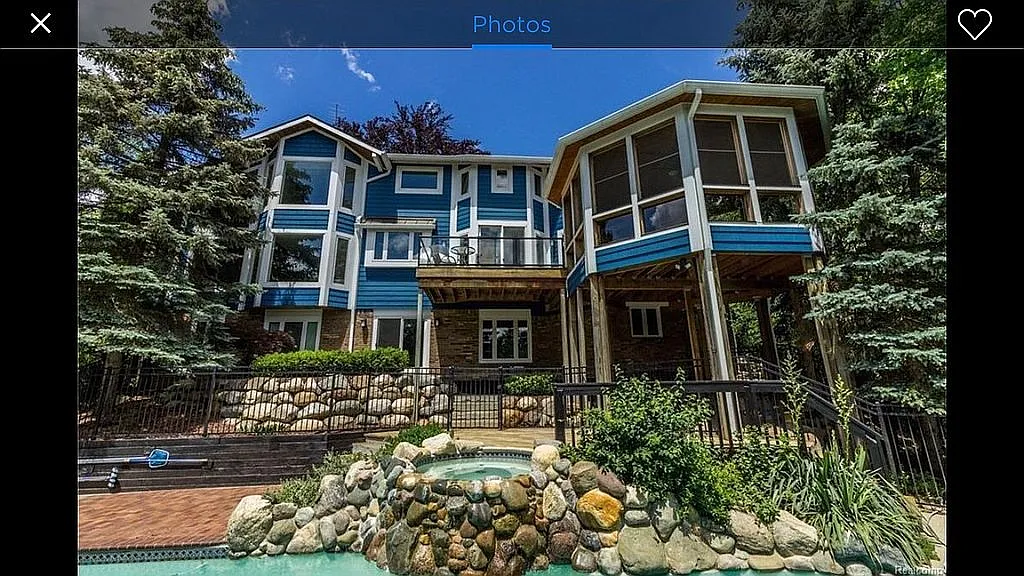 5730 Lost Ln photo 1