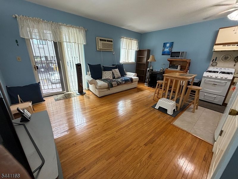 1st image of 353 Marshall St #2C