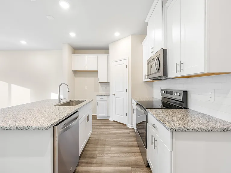 5253 Brailey Cir — Photo 4