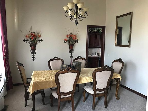 4th image of 904 Erinova Dr