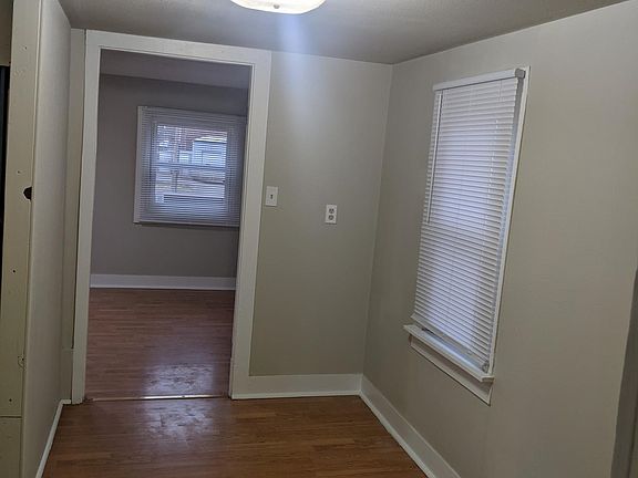 4th image of 523 W 6th Ave