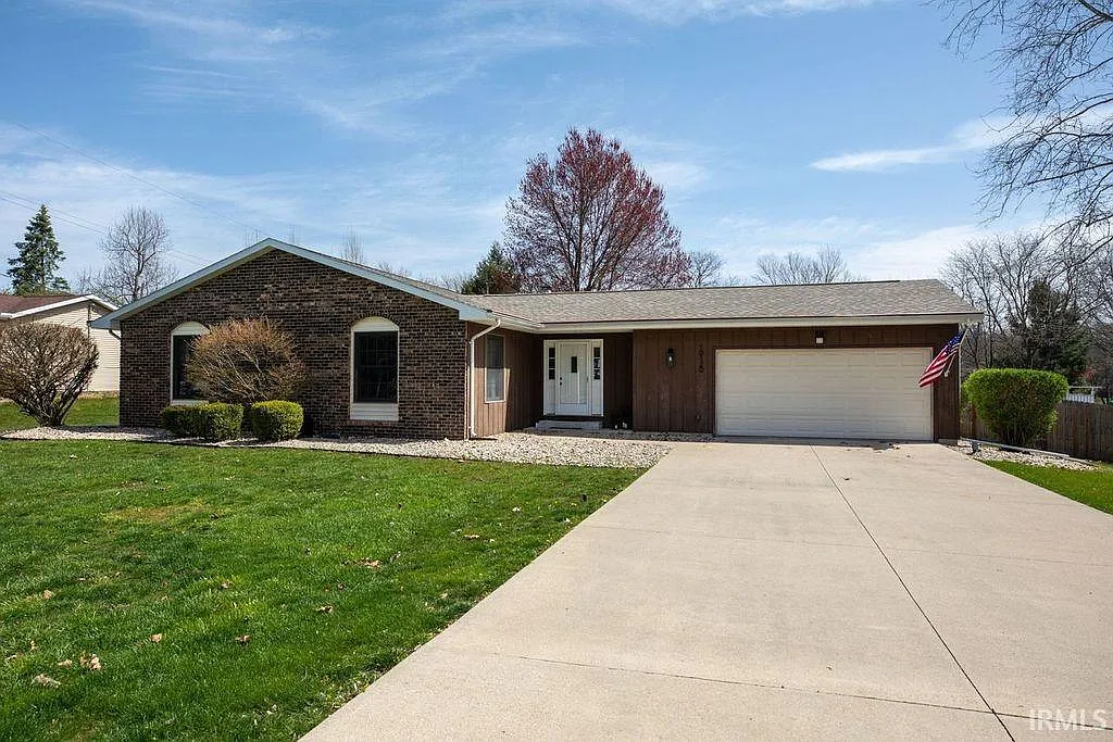 10120 Windsor Sq photo 1