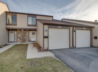 756 Biloxie Ct, Carol Stream, IL