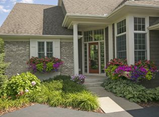 1710 Waterford Ct, Golden Valley, MN 55422