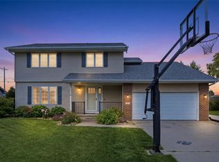 214 NW Ridgeline Dr, Ankeny, IA 50023