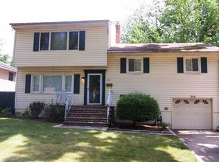 117 Locust Dr, Maywood, NJ 07607