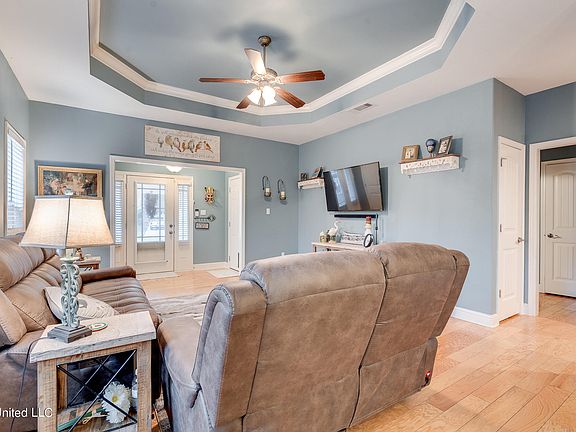 5th image of 13741 Windwood Dr