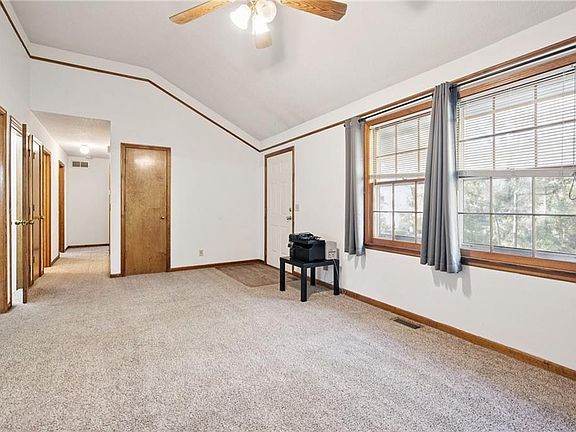 5th image of 1203 Magnolia Ave W