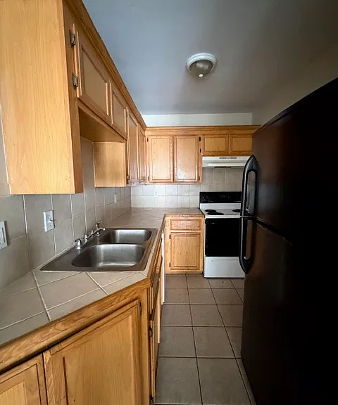 2913 N 31st St #3 — Photo 2